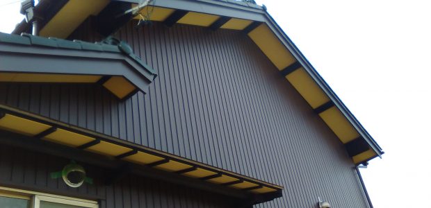 太陽建設の外壁張替え工事 ついでに玄関も!
